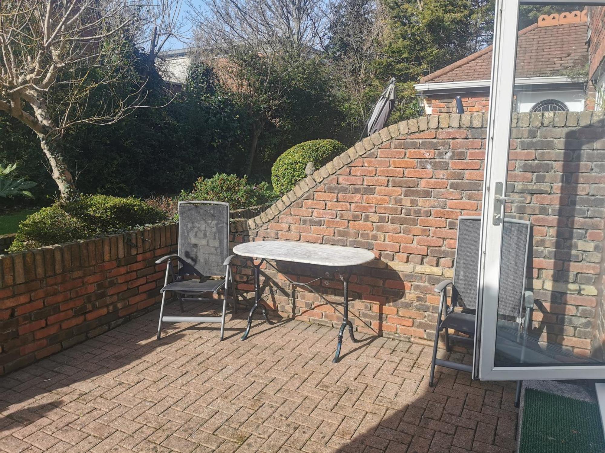 Accommodatie bij particulieren Single In Charming With The Terrace And The Cat In Sandymount *